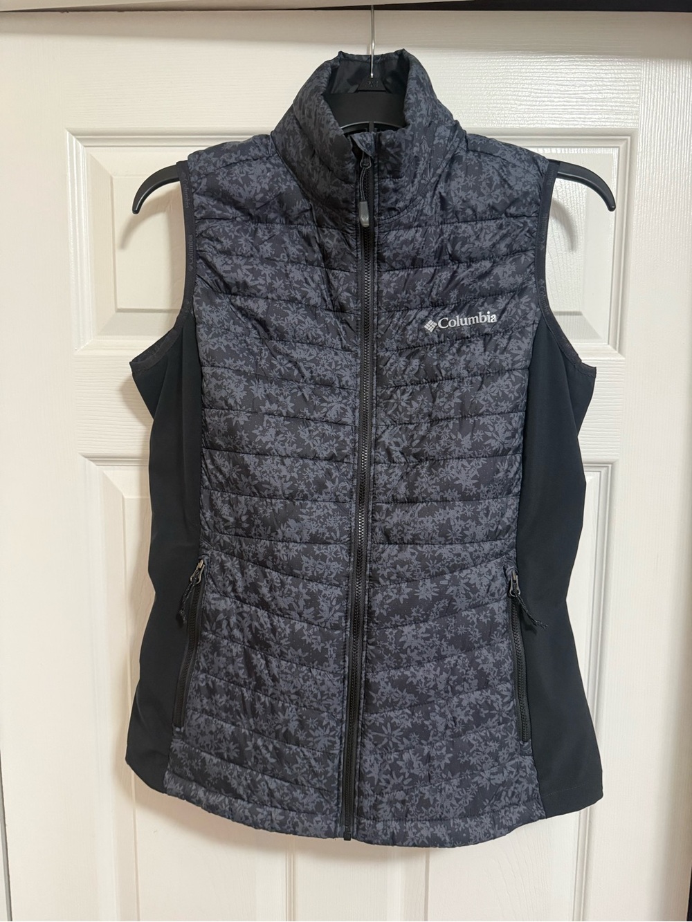 Columbia Women's Black Patterned Quilted Packable Vest